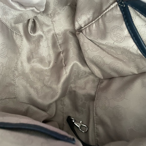 Michael Kors Fulton shoulder bag - Picture 8 of 11